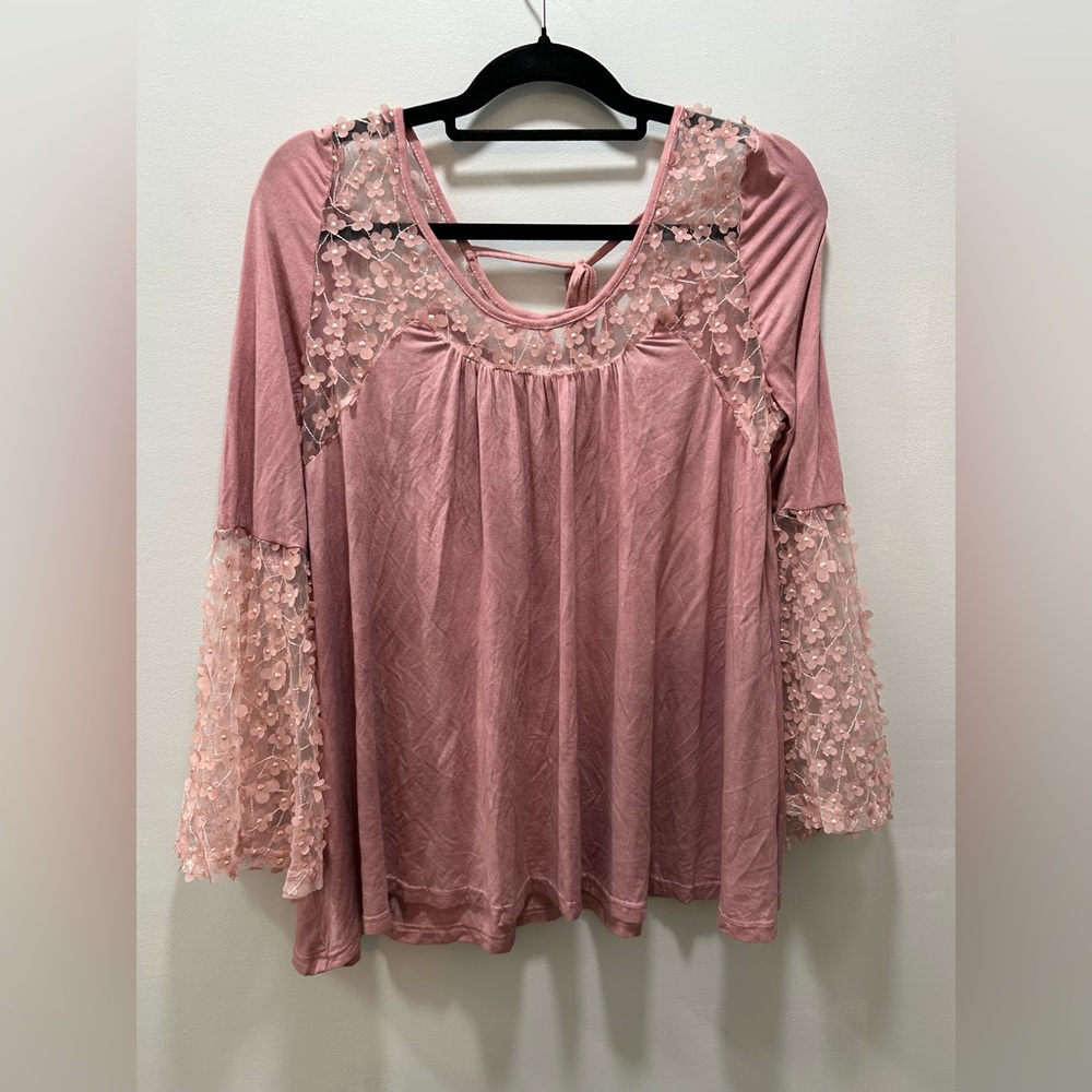 POL Pink Flutter Sleeve Blouse with Ruffled Embellishments. Size Small